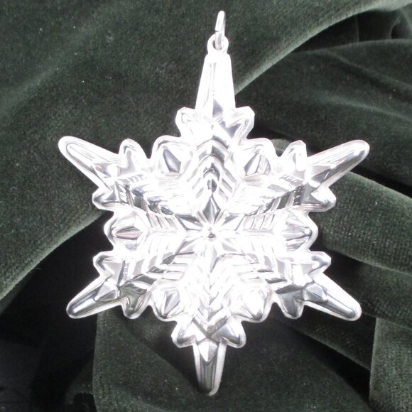 GORHAM STERLING SILVER 1972 SNOWFLAKE ORNAMENT🎁 - Picture 5 of 13